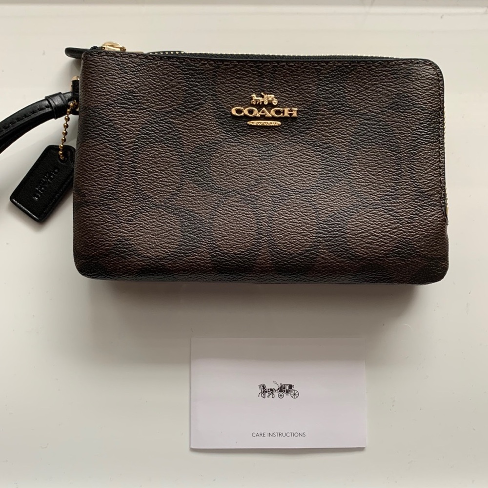 NWT Coach Wristlet